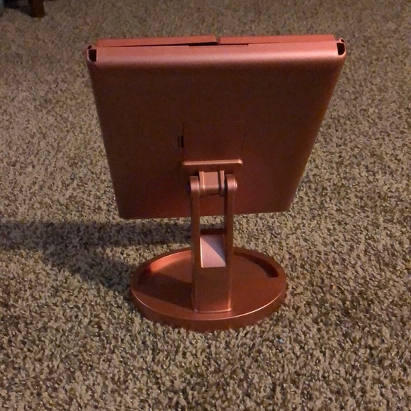 LED Mirror - Picture 4 of 5